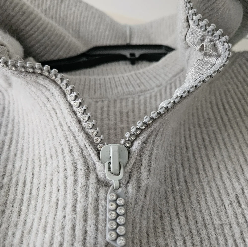 Grey Wool Sweater with rhinestones - size small - Picture 8 of 14